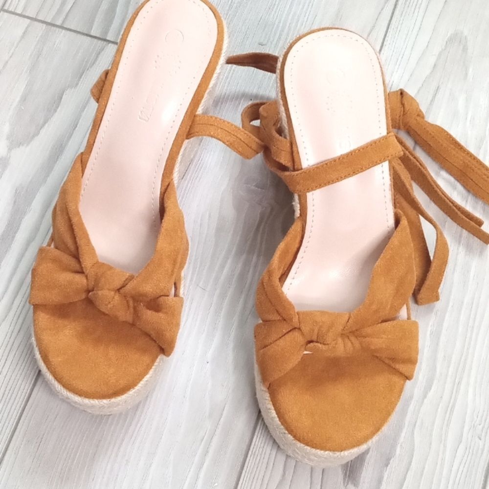 (57-3863) Rilista Wedges Sz 6